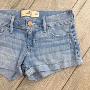 Hollister low rise light wash denim short